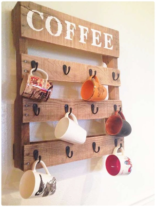 Illustration for article titled 20+ Distinct Coat Racks That Will Astonish You